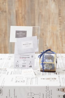 ［オンラインギフト（シルバーコース）セット］ドライフラワー　ガラスギフトボックス　ダスティブルー（SSサイズ）