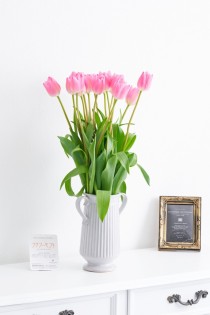 花瓶フラワー・フラワーベース　アンティークジャグ（ツイン/大）　チューリップ（ピンク系）15本の花束